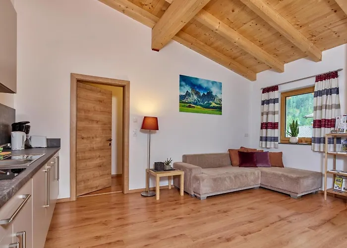 Bergkristall Apartament *